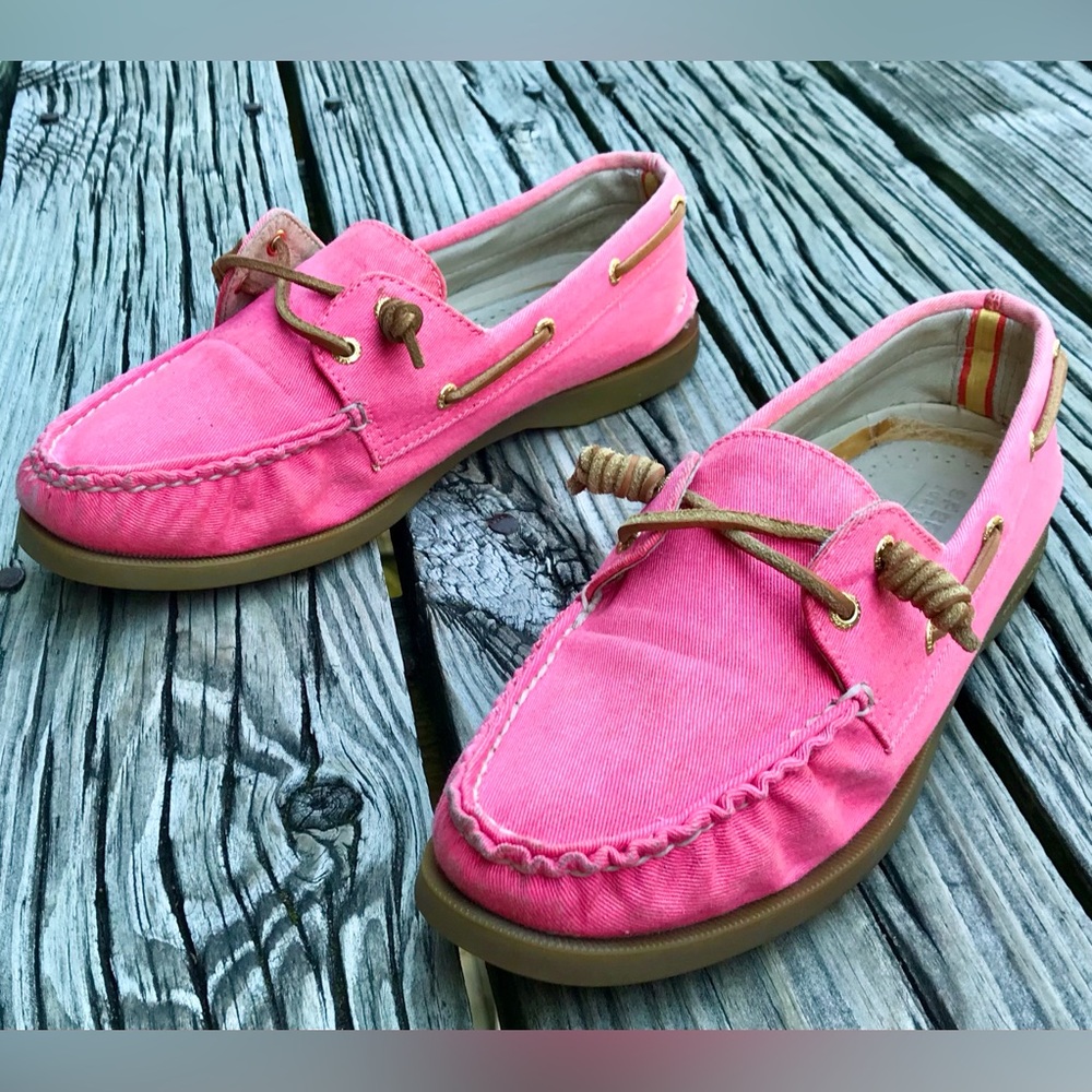 Ladies 9 SPERRY Top-Sider X J Crew Solid Hot Pink Boat Shoe Dressy Loafer Shoes